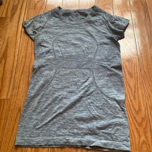 Lululemon swiftly tech top in grey